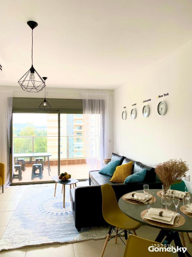 • Spacious Apartment In Trendy Akko/Acre • Exterior foto